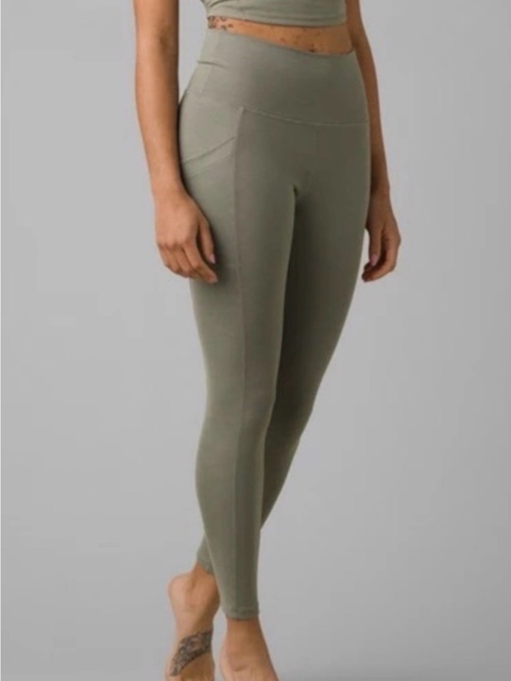 Prana Women’s Becksa 7/8 High-Rise Light  Olive Green Leggings